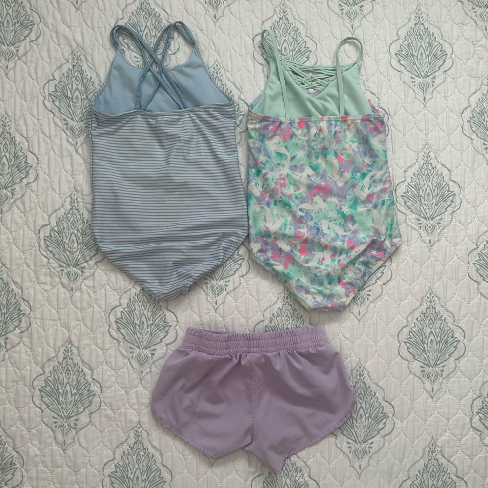 Swimsuit bundle - Picture 2 of 8